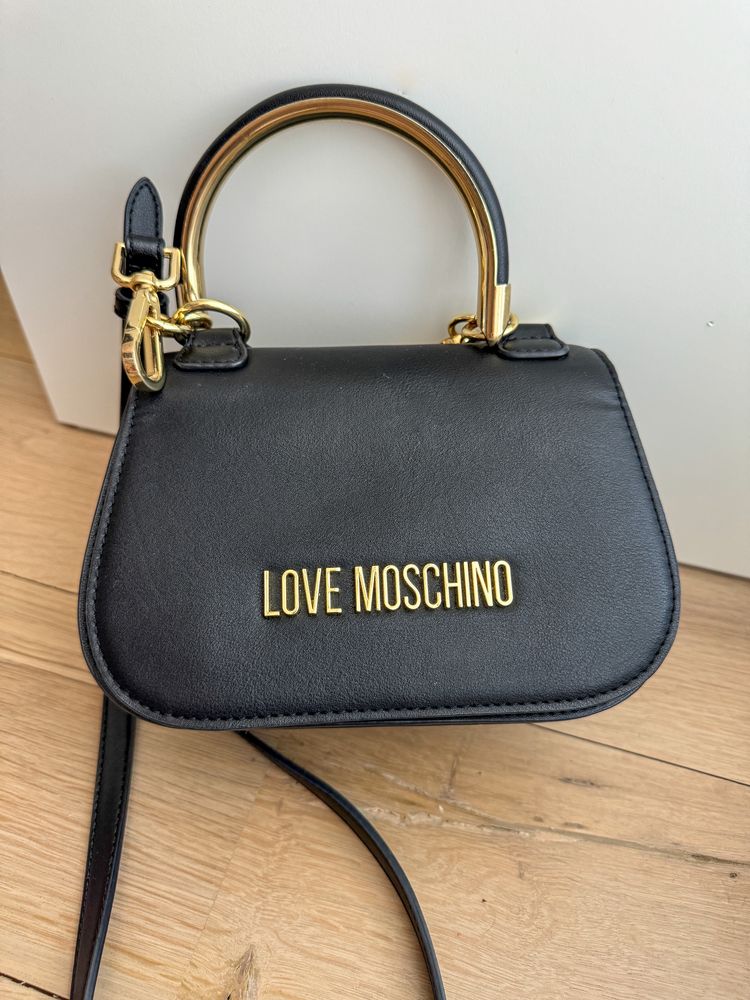 Дамска чанта love moschino