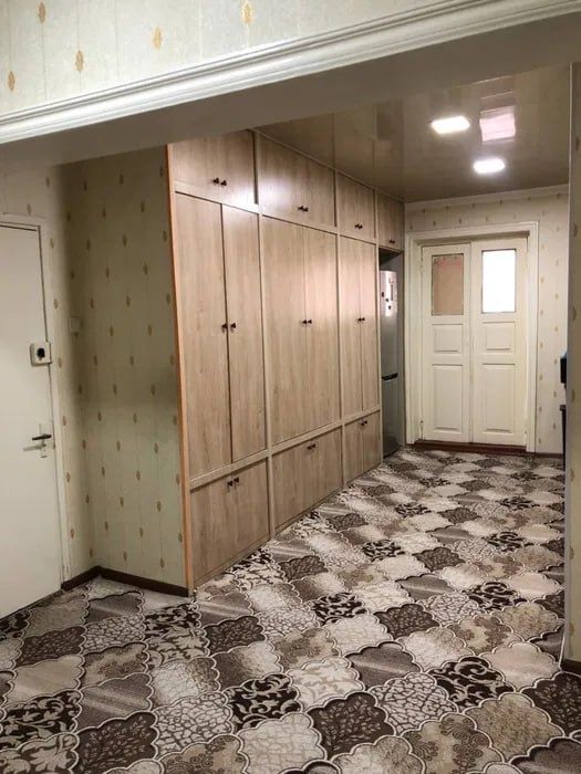 Срочно продается 4/1/9 квартира в Шайхонтуре 97м² 109.000$