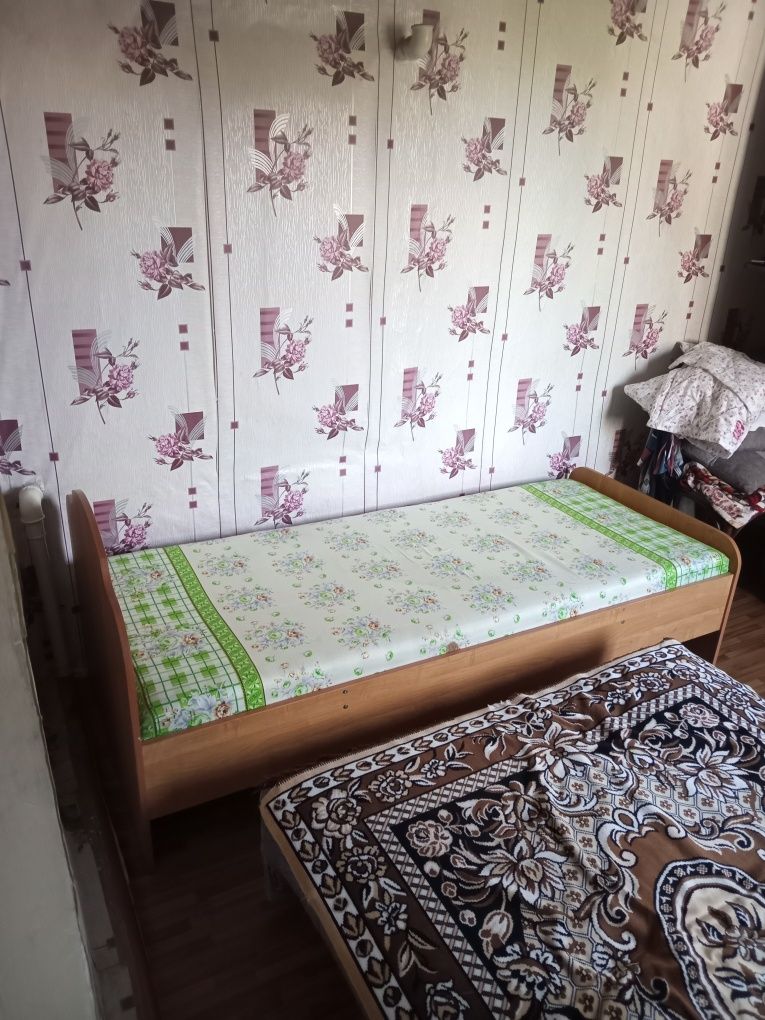Продам кровать односпальную