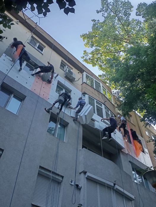 Firma de Alpinisti utilitari executam izolatii exterioare cu polistire