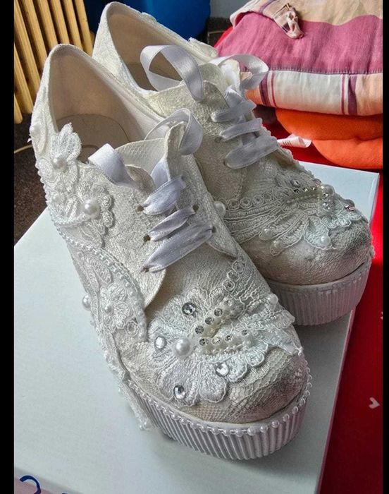 Pantofi de mireasă CrisiaShop, mărimea 37