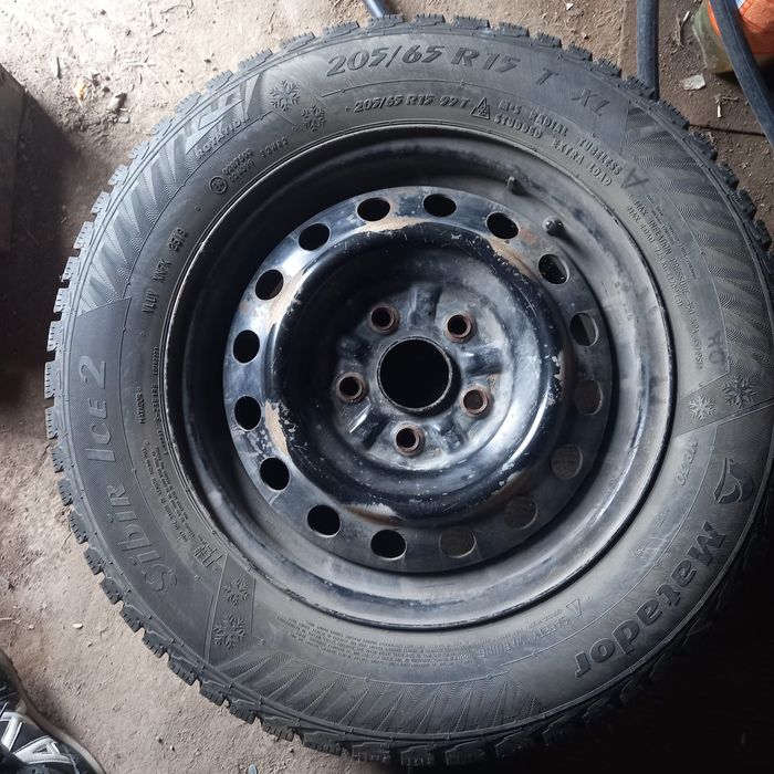 Зимние шины 205/65 R15 (шиповка) 4 штуки – 100 000 тг