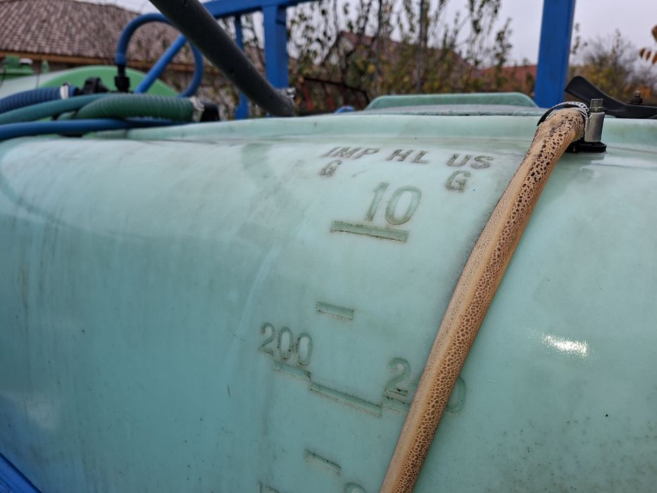 Instalatie de erbicidat berthoud  14m  1000litri  met ,erbicidator