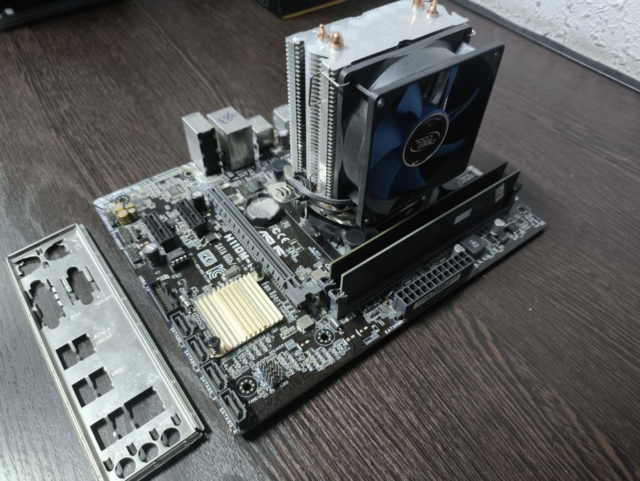 Asus H110+i3 6100+8Gb