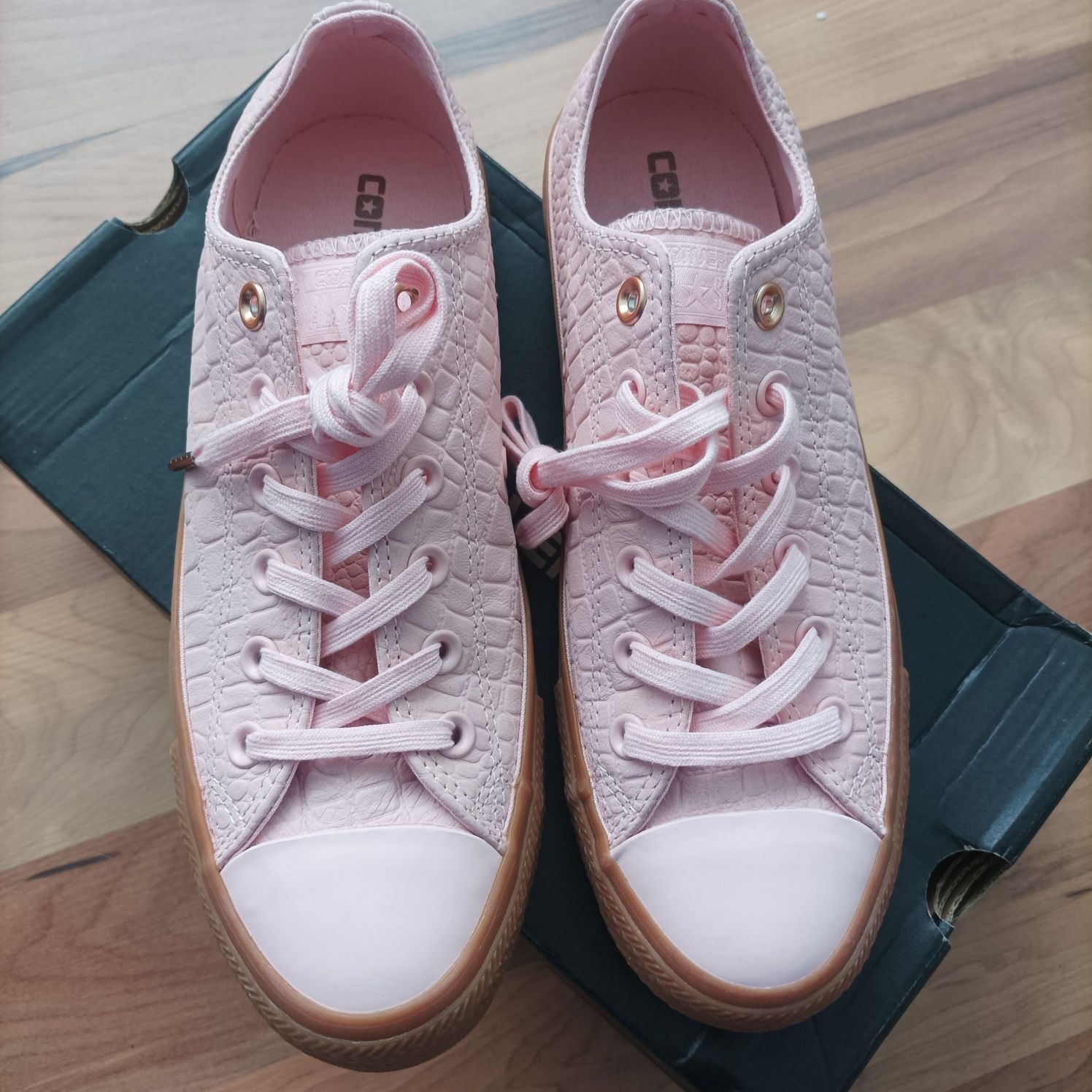 Converse ест.кожа нови кецове N39.5