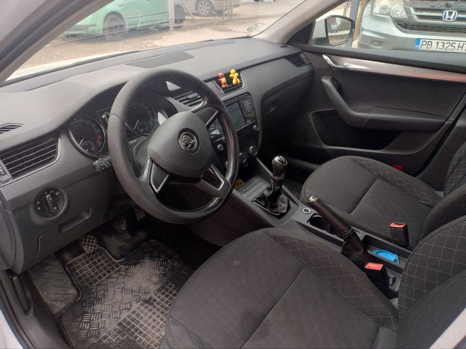 Шкода  Октавия 1.6