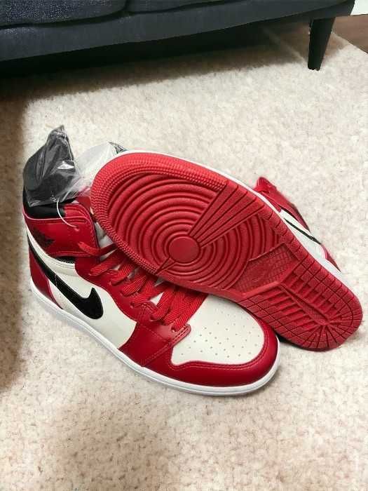 Nike Air Jordan 1 High Chicago Red