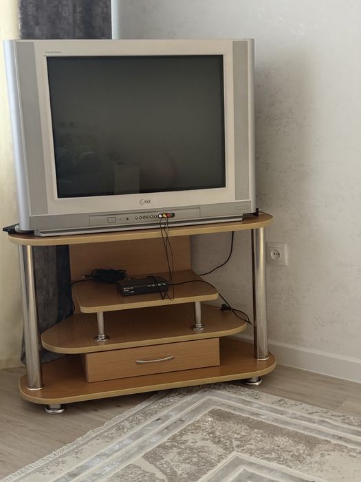 Продам телевизор