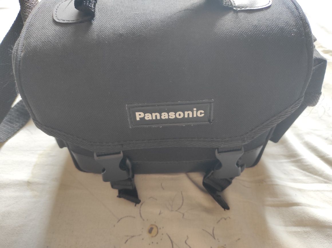 Продам видеокамеру Panasonic NV-GS17