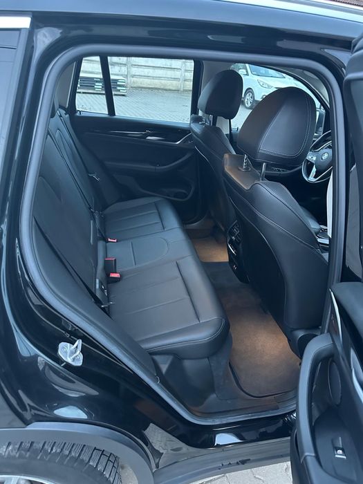 BMW X3 sDrive18d Hybrid • 2022 • 35 000 km • Automată • 35 000 €