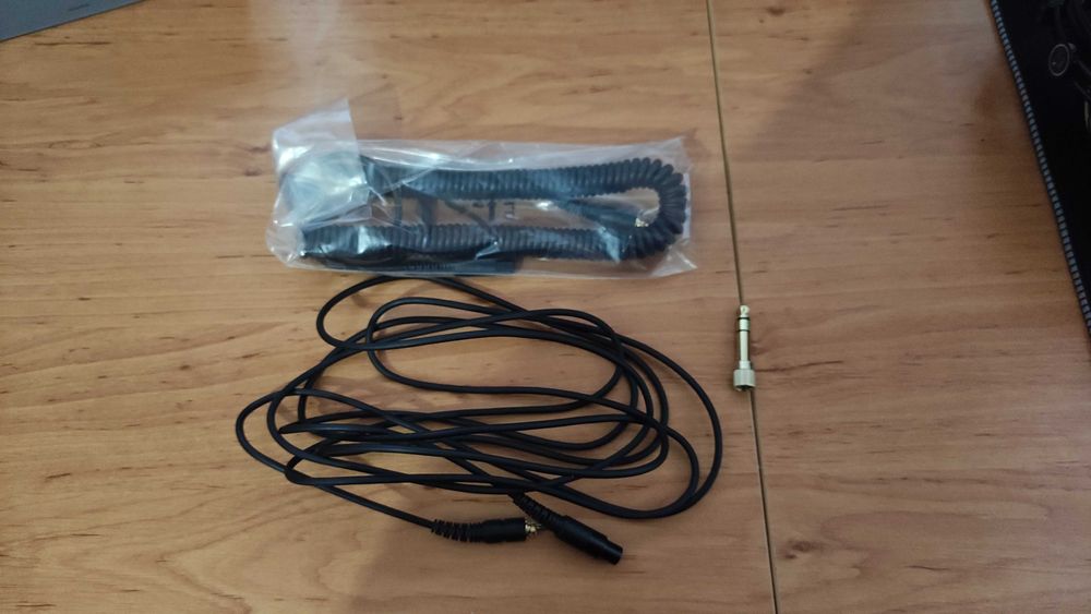 AKG K240 MK II Студио Слушалки [КАТО НОВИ]