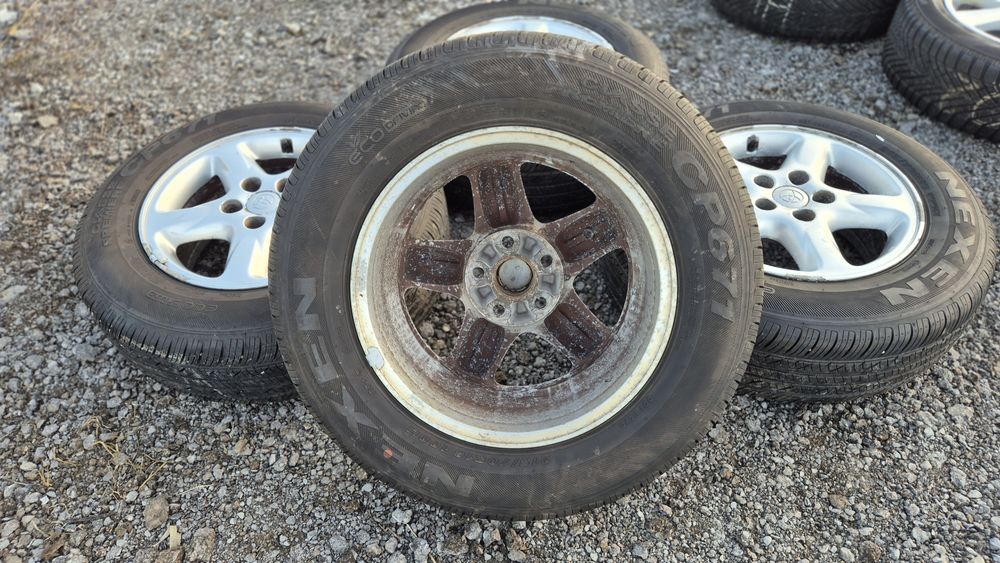 Оригинални джанти Тойота 5/114.3 Toyota Rav4 5x114.3
ET 35 J 7 
Центра
