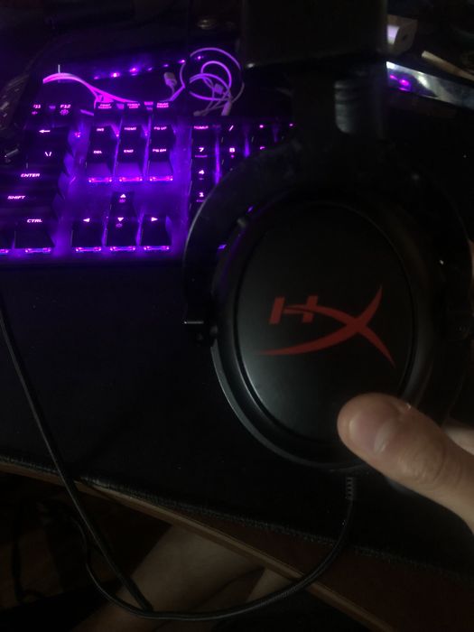 Продам Игровые Наушники Hyperx Cloud Core