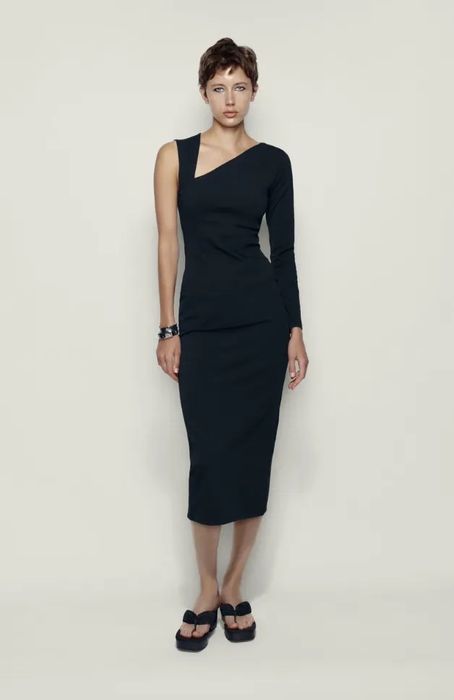 Дамска рокля Zara с един ръкав