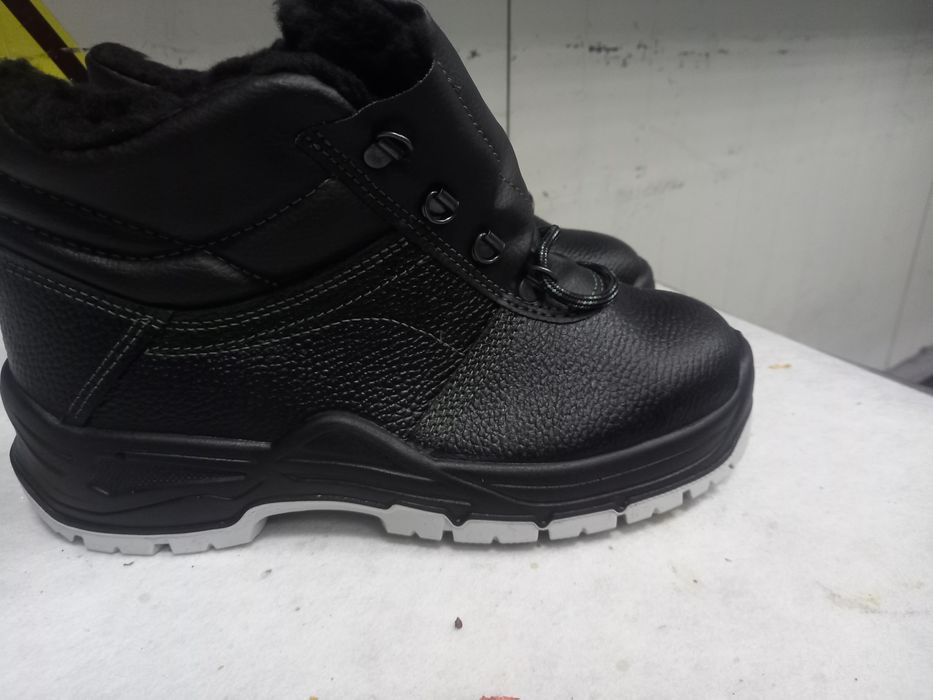 Зимняя рабочая обувь 42 размер