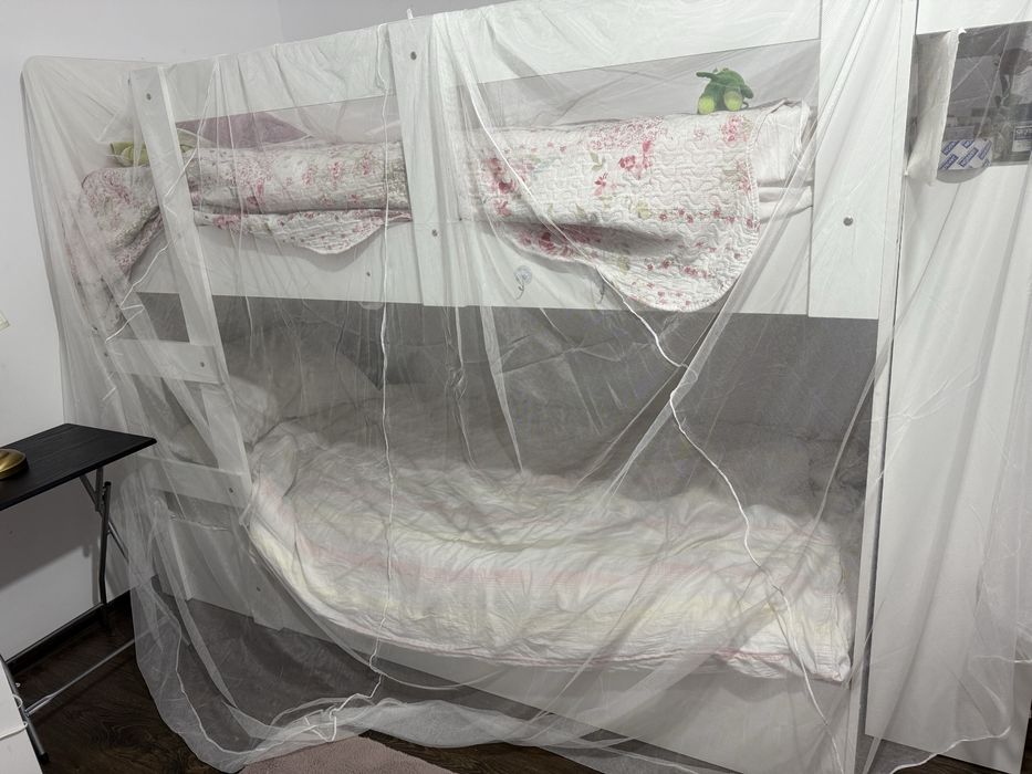 Vand pat supraetajat copii,alb