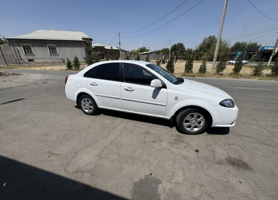 Chevrolet Gentra сотилади