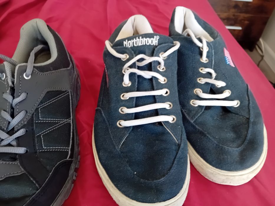 ¥ vand doua perechi adidași quechua si northbrook marime 43
