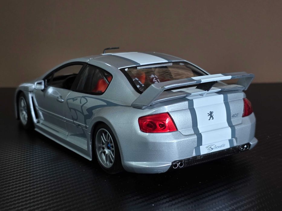 Macheta Auto 1/18 Motor Max Peugeot 407 Silhouette
