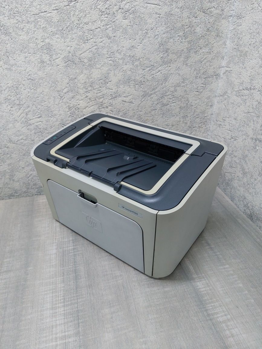 HP LaserJet P1505
принтер