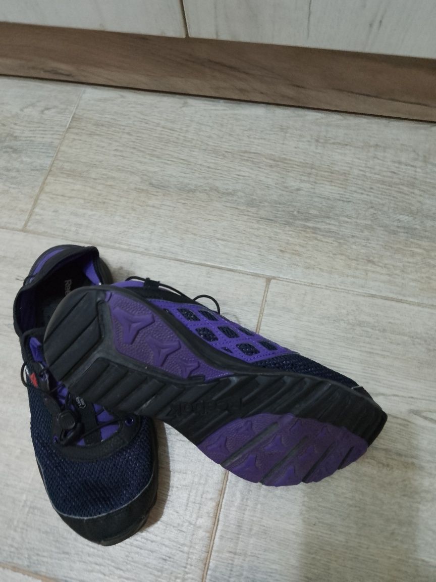 Маратонки REEBOK