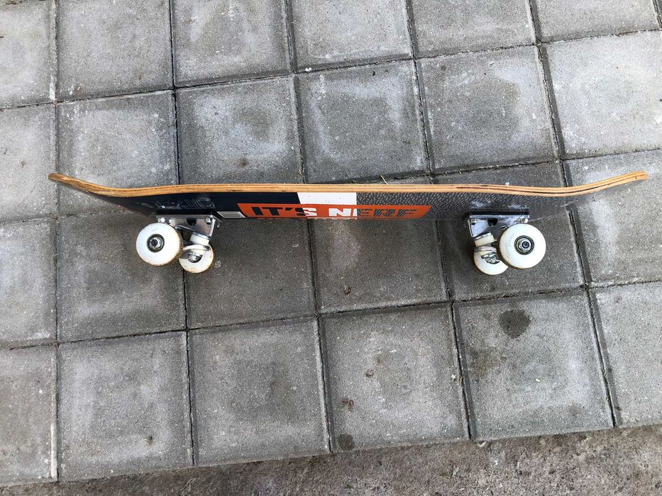 Детски скейтборд NERF, малко използван, запазен, до 100 кг. тежест