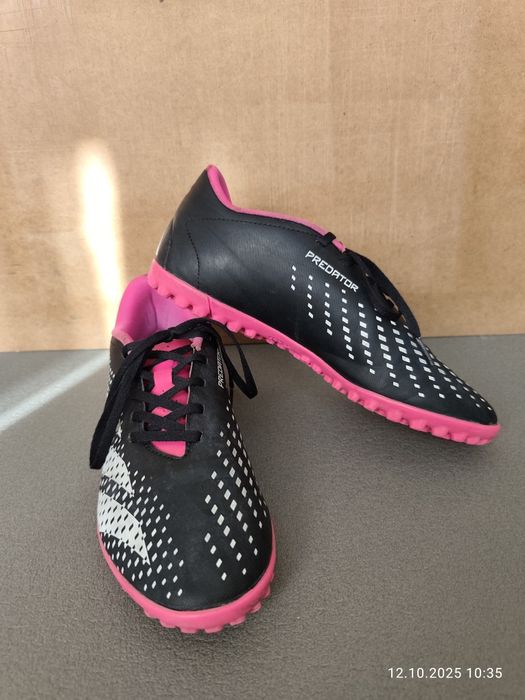 Футболни обувки - стоножки