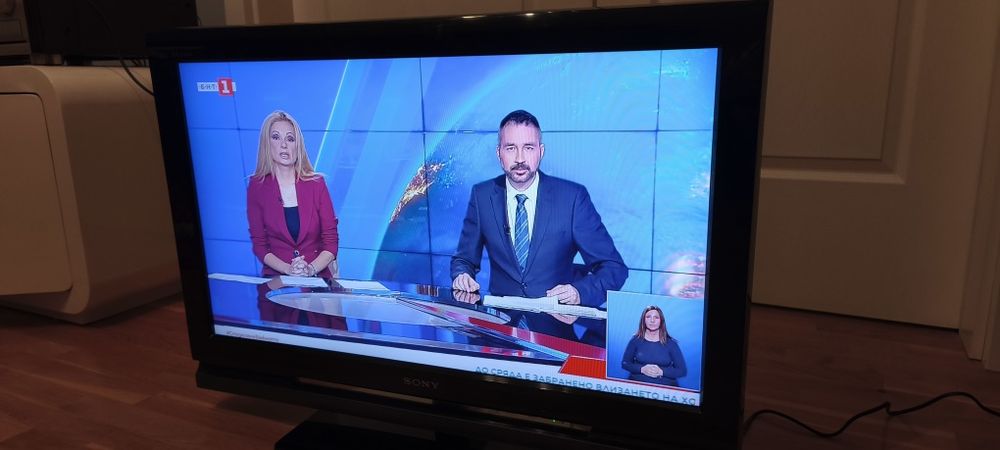 Продавам отличен LCD tv SONY KDL- 32V4500 с оригиналното дистанционно