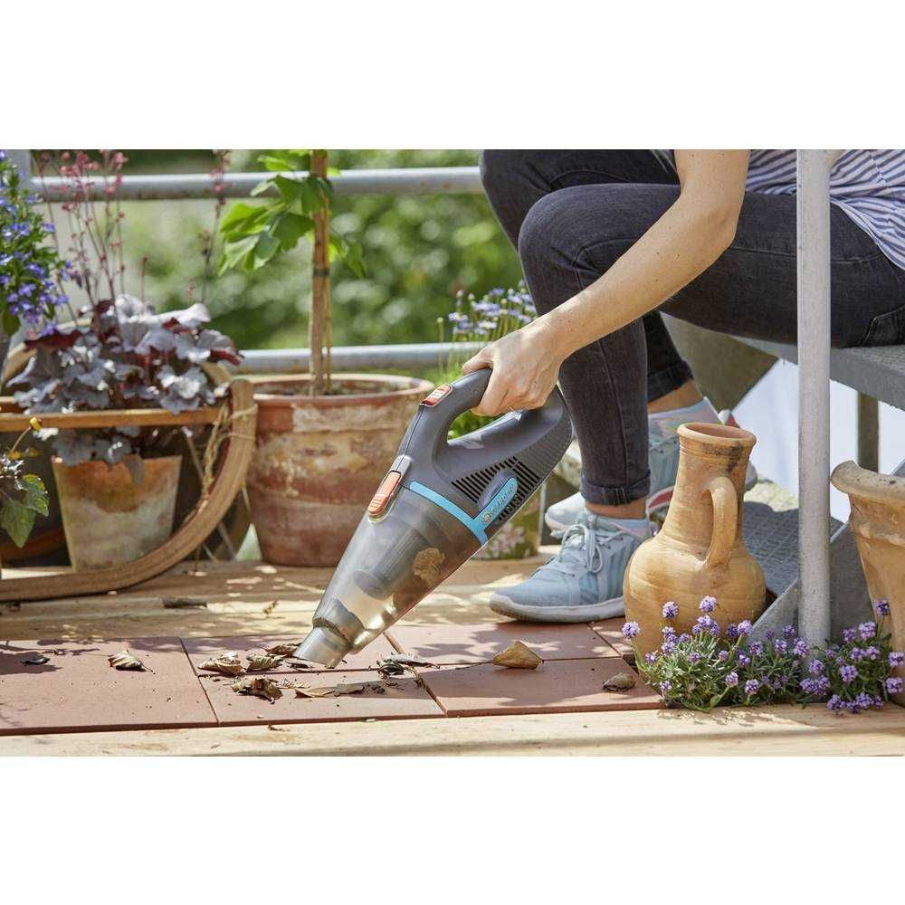 Ръчна прахосмукачка за външна употреба GARDENA EasyClean Li