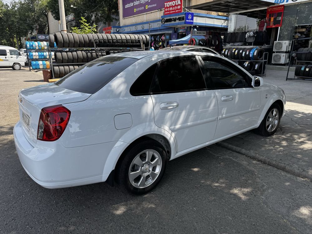 Chevrolet Jentra