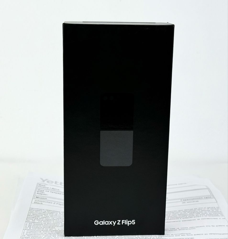 НОВ! Samsung Galaxy Z Flip 5 5G 256GB 8RAM Graphite 3г. Гаранция!