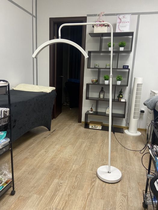 Лампа луна белого цвета