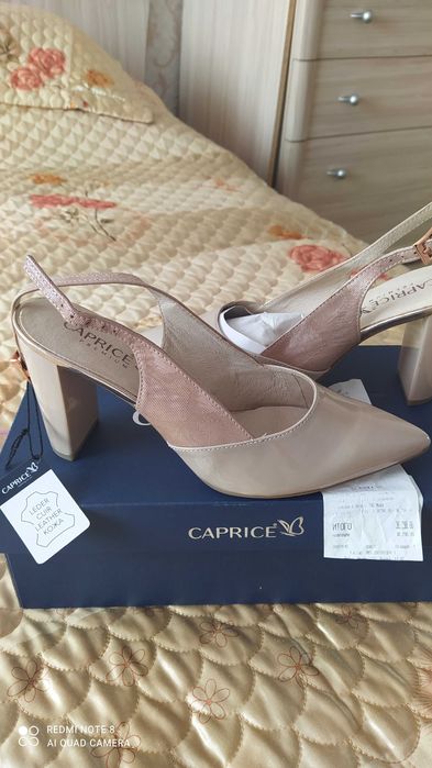 Туфли женские новые 38 и 39 размеры цены разные