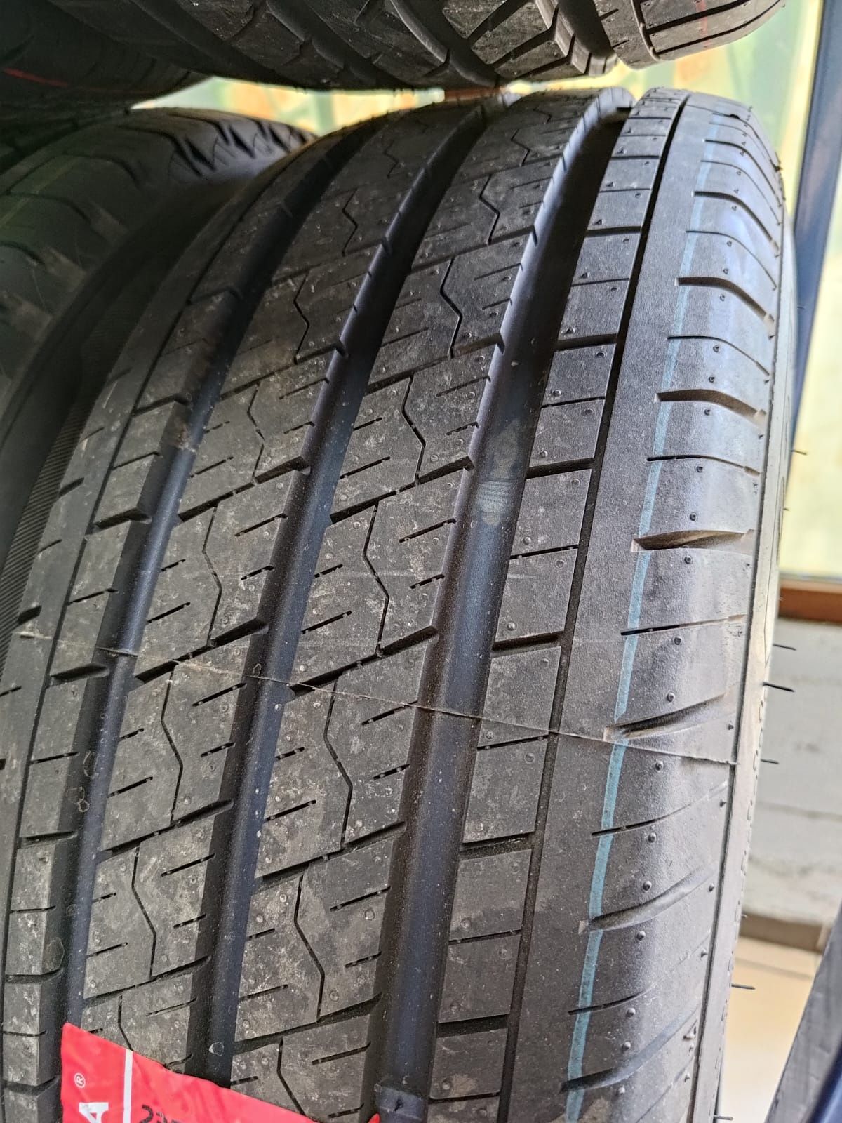 Three-A 195/70R15C EffiTrac