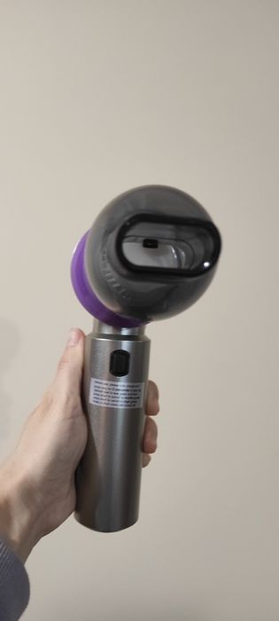 Aspirator masina cu acumulator