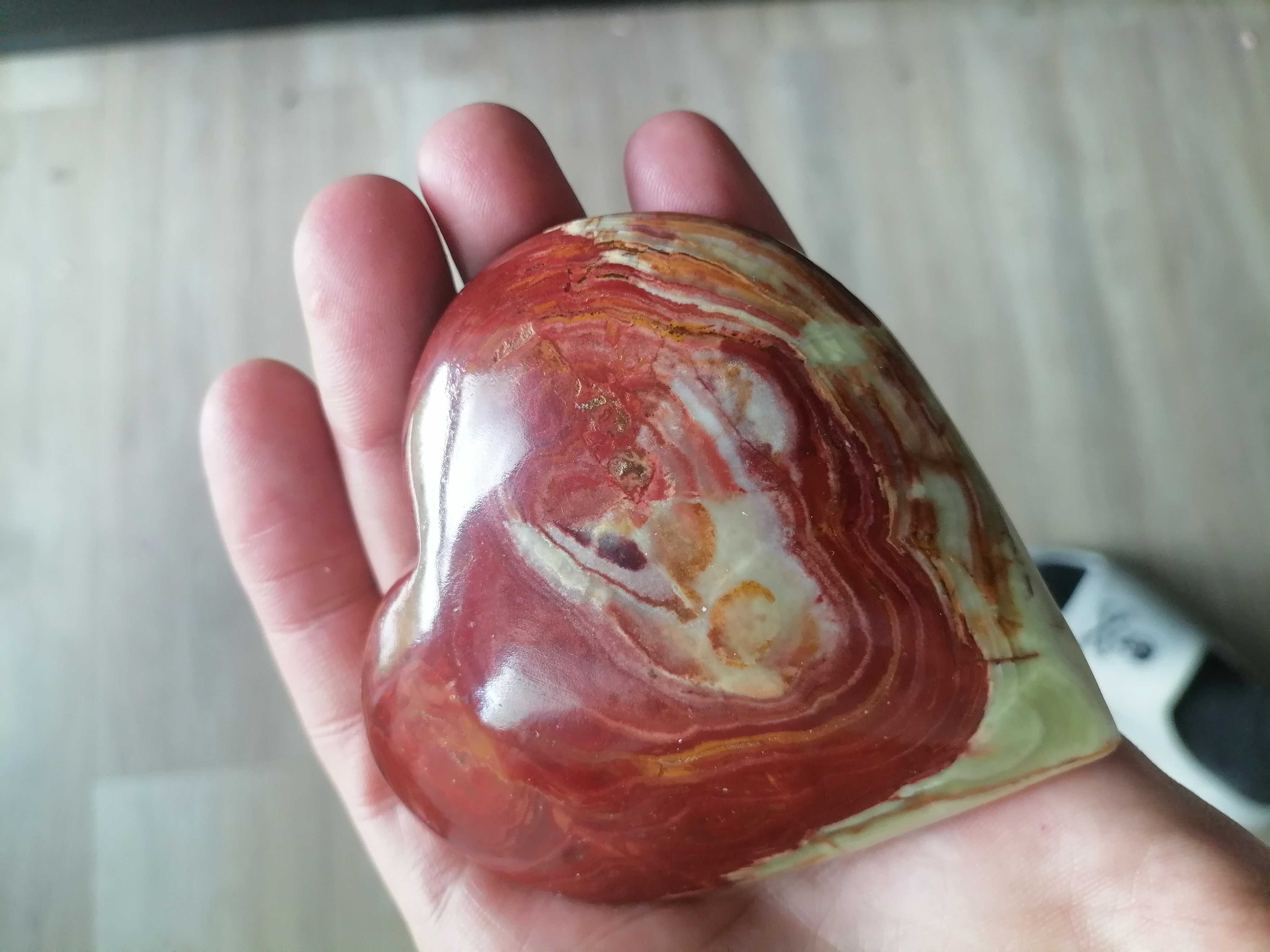 Vand  inima superba din onix natural sculptata manual