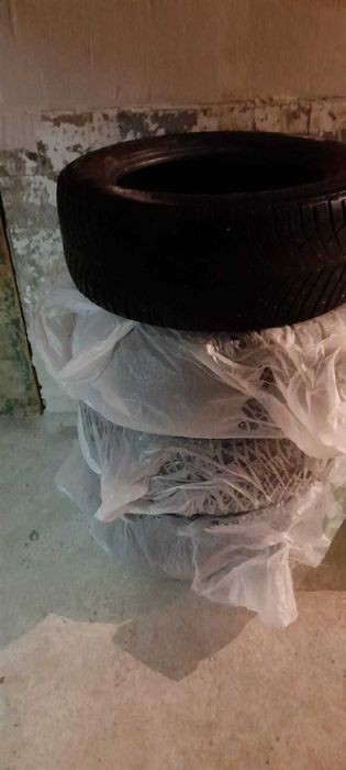 Зимние шины шипованные 255/55/18