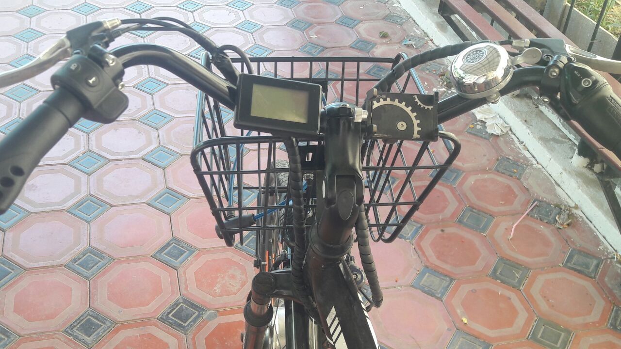 Velosiped elektron velik.