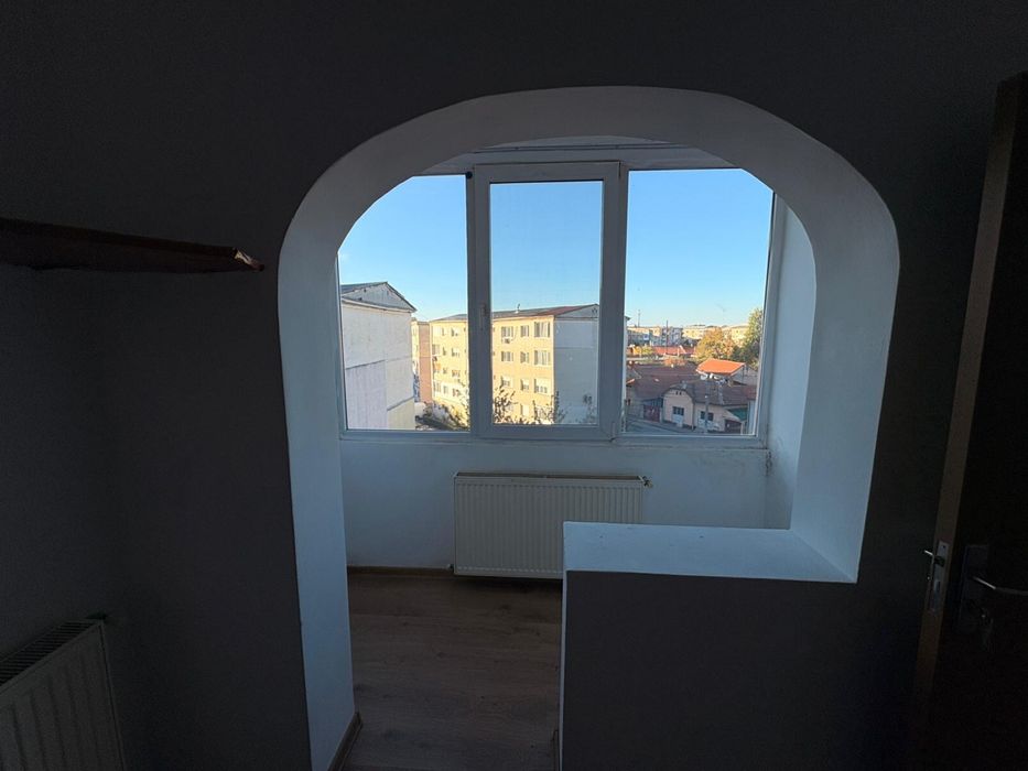 Vând apartament cu 2 camere