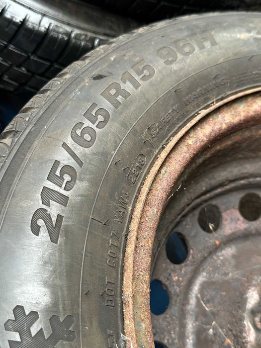 2бр. зимни гуми 215/65/15 Kumho Winter Craft WP51