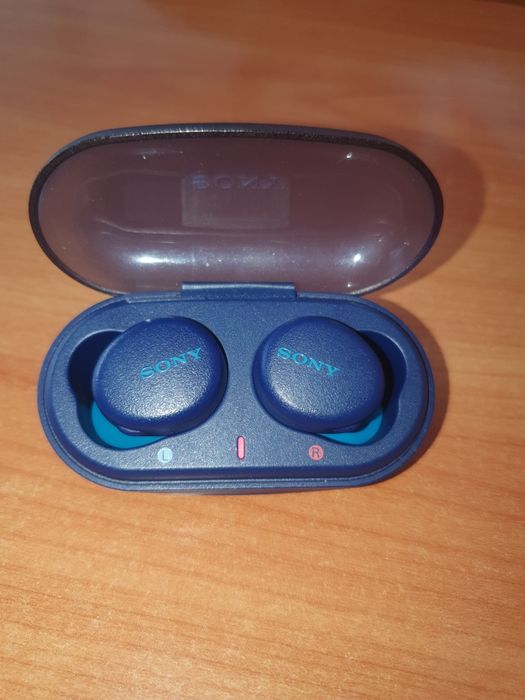 Casti wireless Sony WF-XB73.