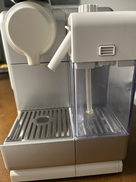 Aparat cafea Nespresso F521