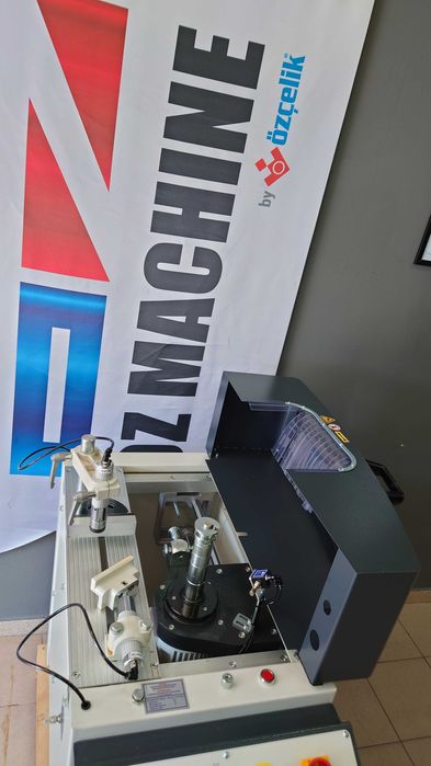 POLAR – IV Masina de frezat montanti automata