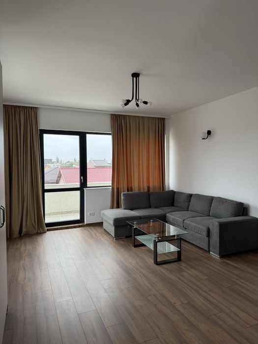 Inchiriez apartament 2 camere in cartierul 23 august