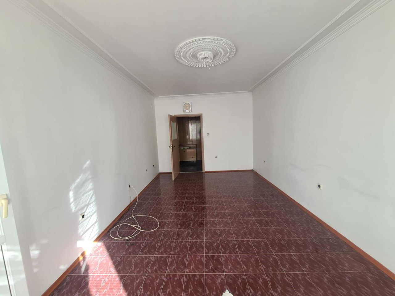 Продава се Четиристаен апартамент в Хасково, Македонски - 122 кв.м за 753 €/кв.м - Снимка #1