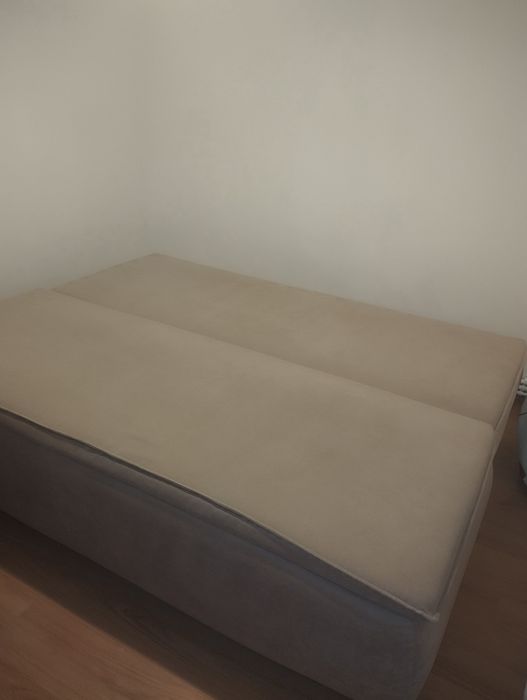 De vânzare canapea extensibila 160/200