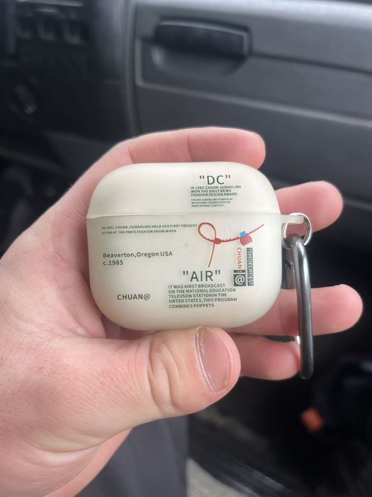Наушник Apple AirPods