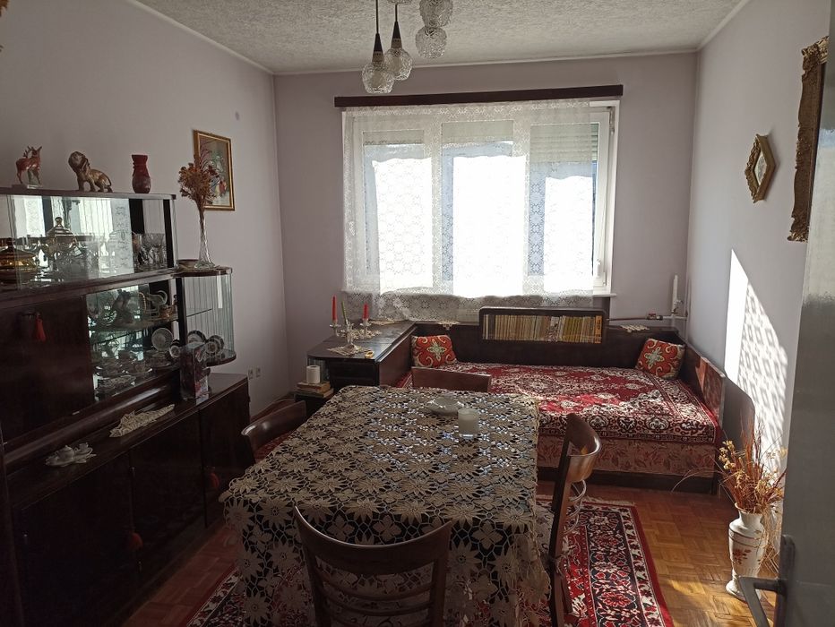 Ocazie ! Vand apartament 3 camere decomandat