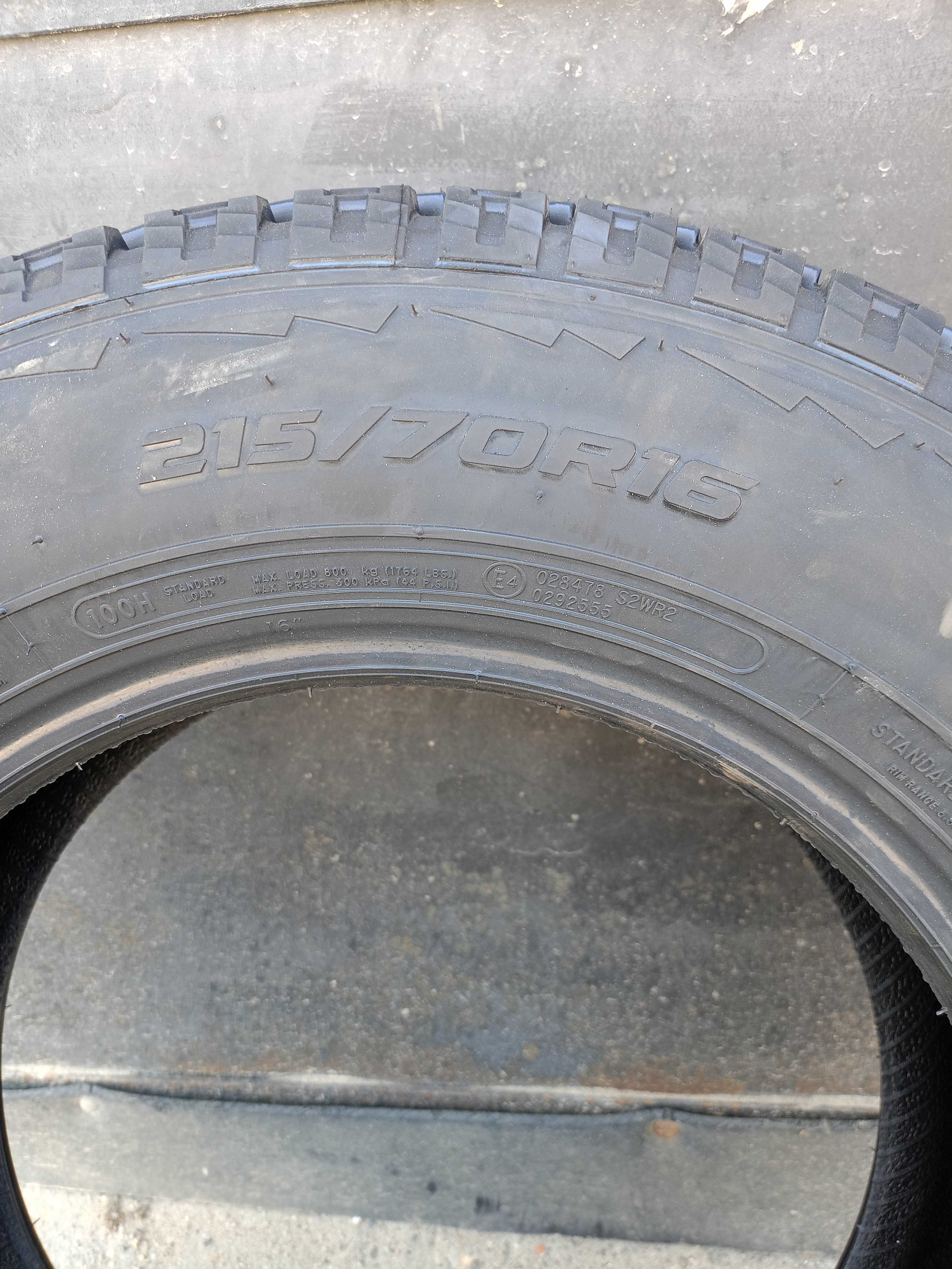 Нови  Всесезонни  Гуми All Terrain 215-70-16