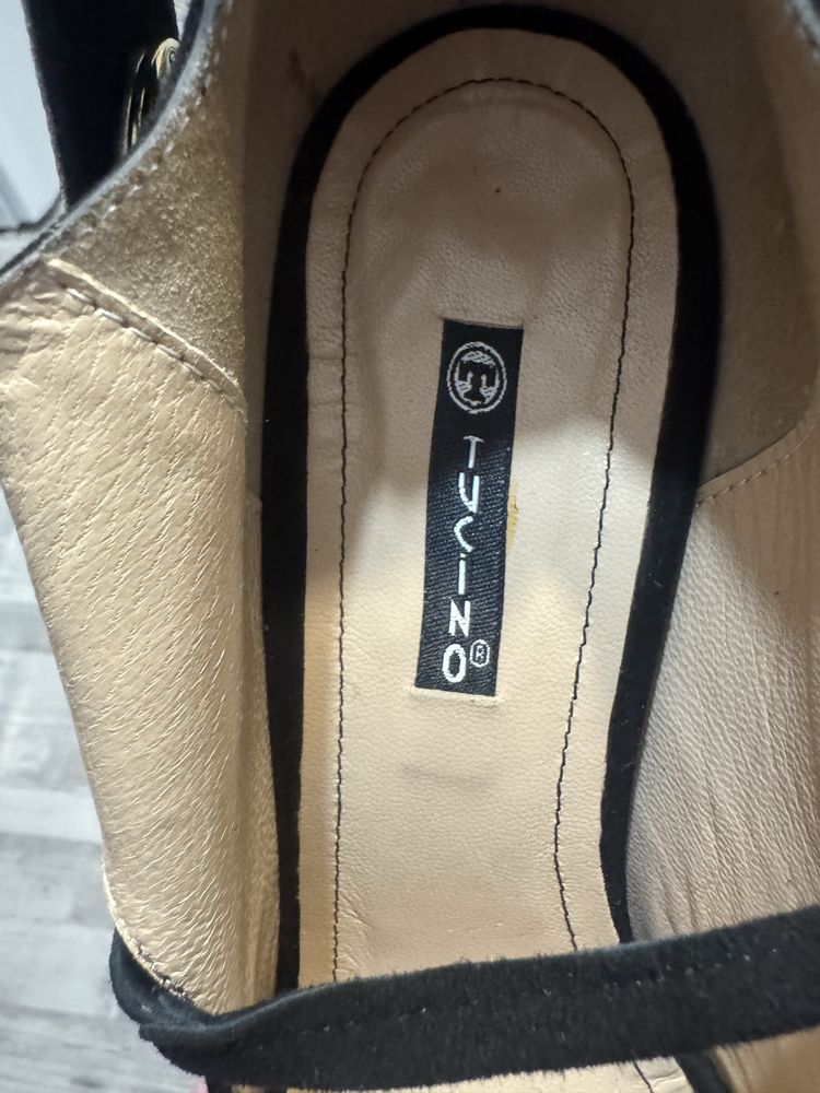 Продам туфли 39 размер.